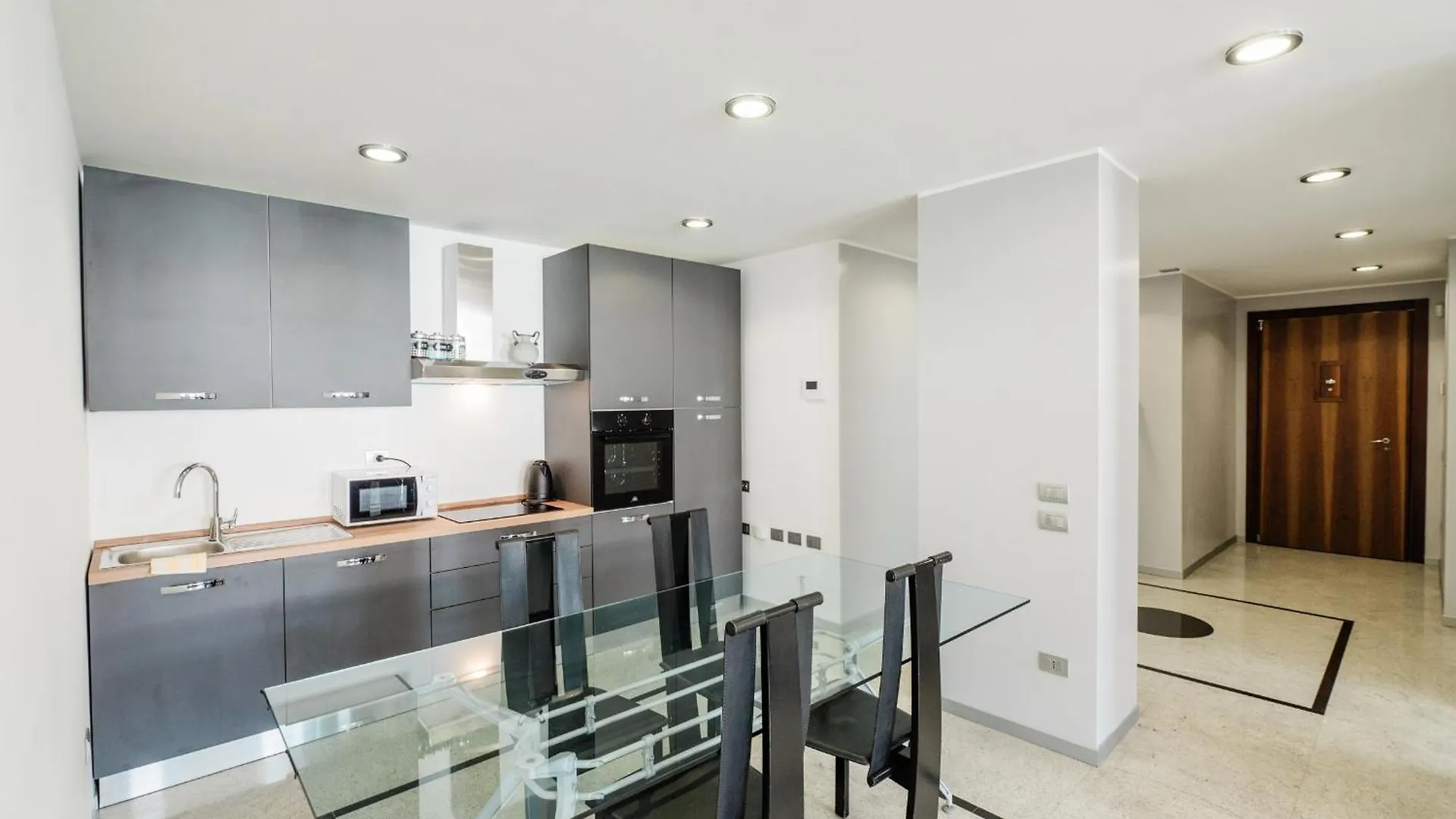 P&P Luxury Apartment Bergamo Italy
